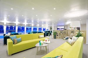 CroisiEurope MS Elbe Princesse II Bar Lounge 6.jpg